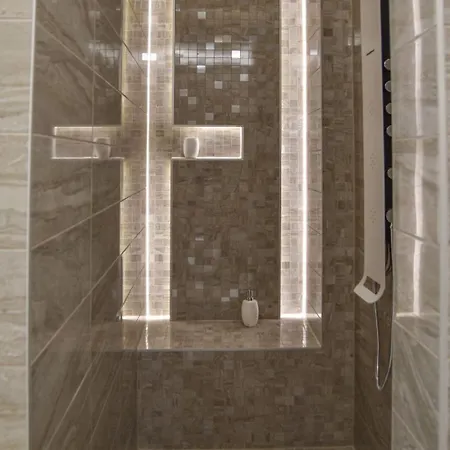 Апартаменты Jacuzzi Roofterrace Luxury Over The Opera