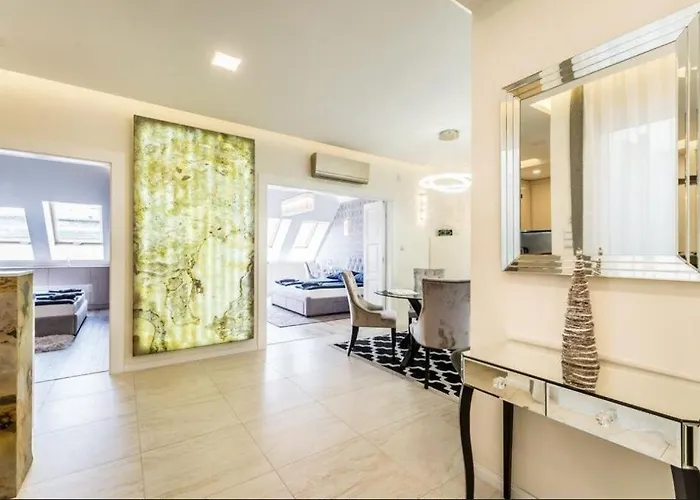 Jacuzzi Roofterrace Luxury Over The Opera Apartament *