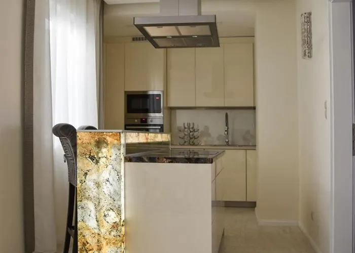 Jacuzzi Roofterrace Luxury Over The Opera Budapesta