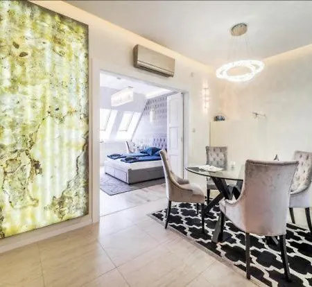 Jacuzzi Roofterrace Luxury Over The Opera * בודפשט